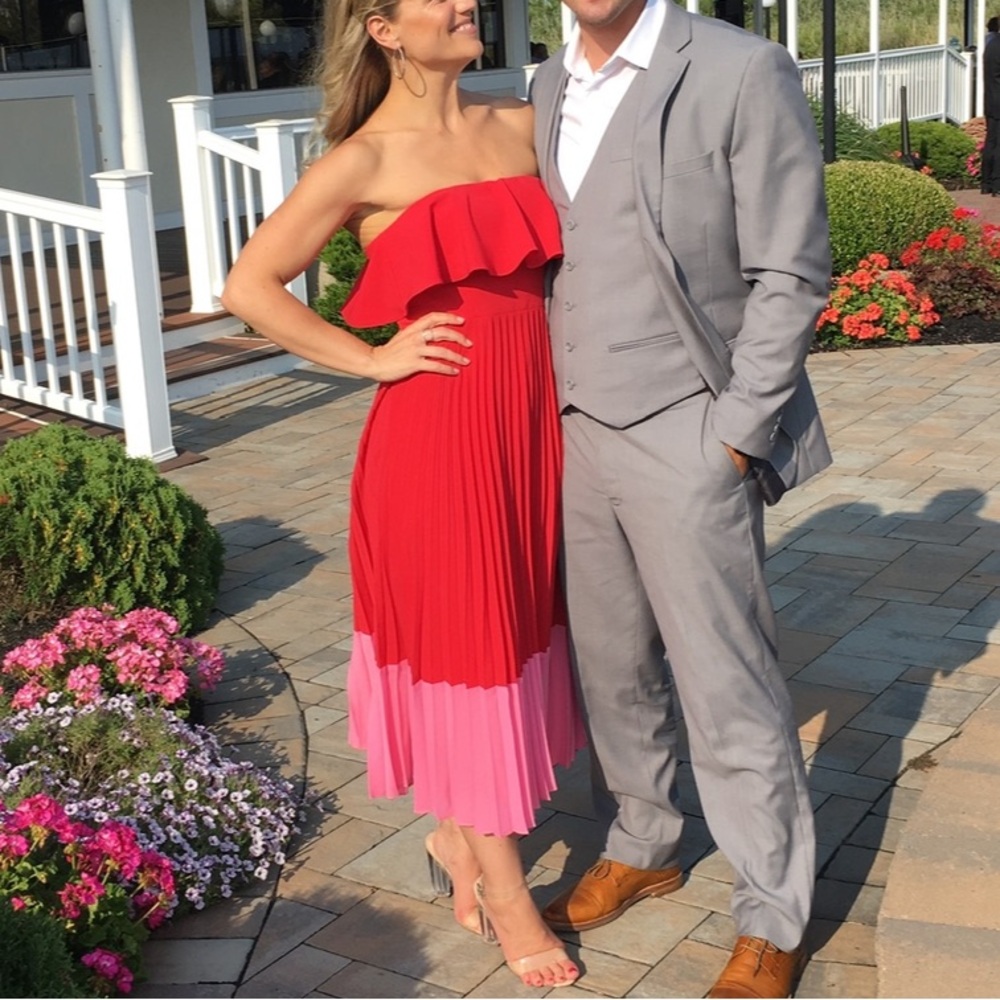 Aidan Mattox pink and red pleated strapless wedding guest dress